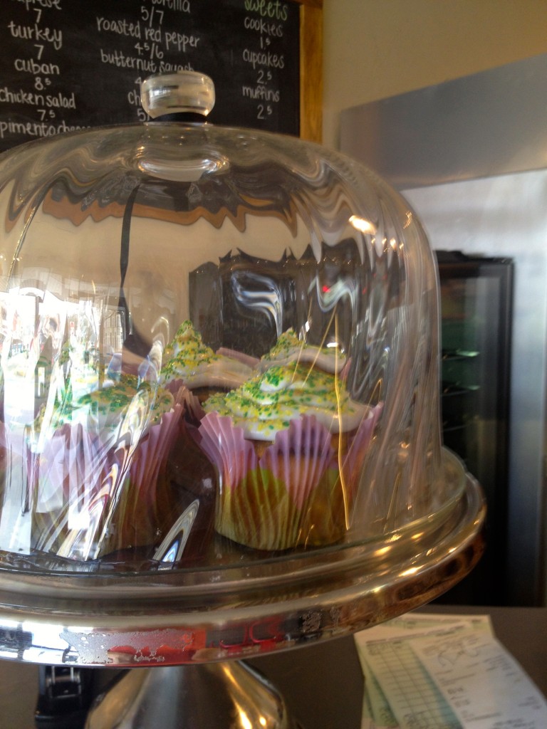 Bodega Cupcake | La Grange