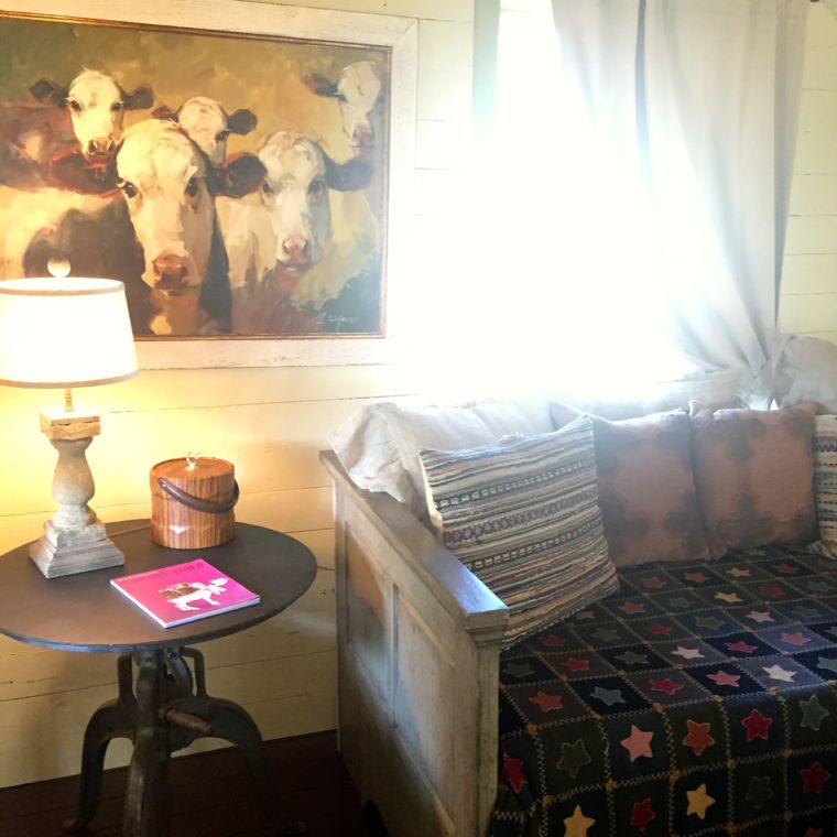 RT Inn Daybed