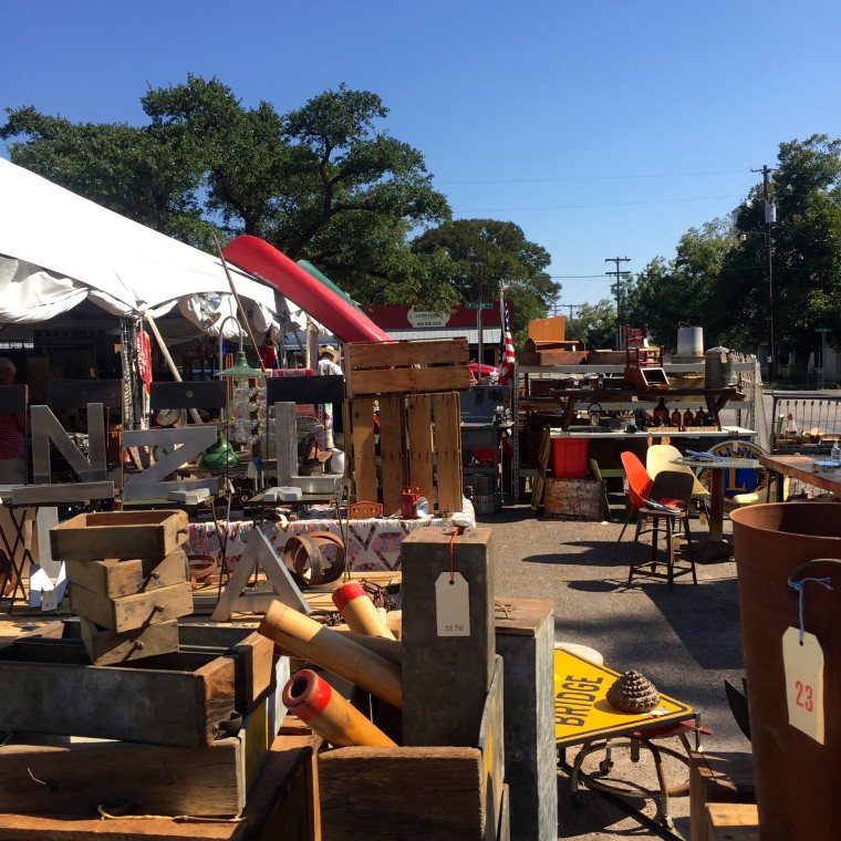 Antiques on the Square in Fayetteville: The Approach